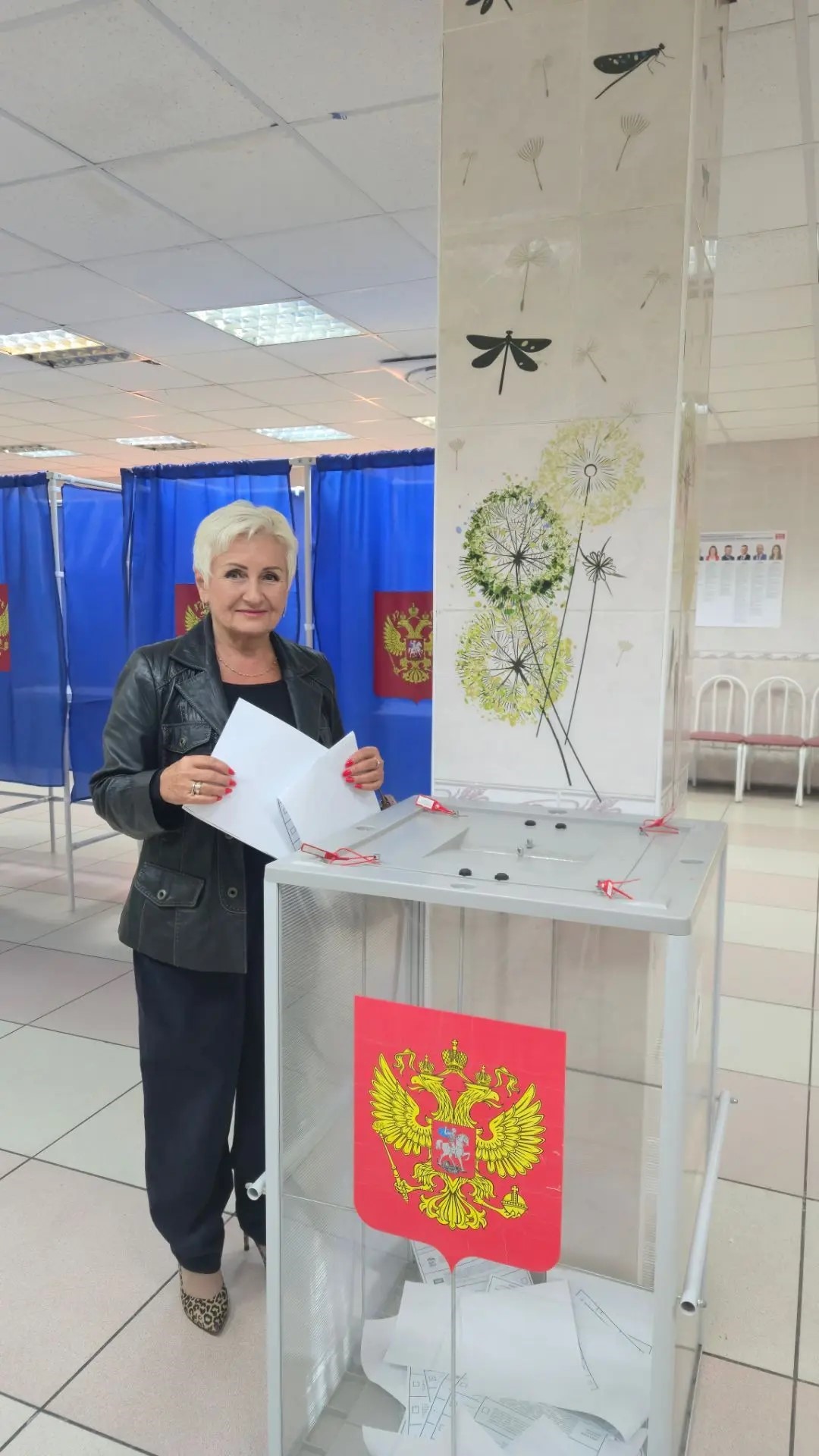 Директор Кольцовской библиотеки проголосовала на выборах