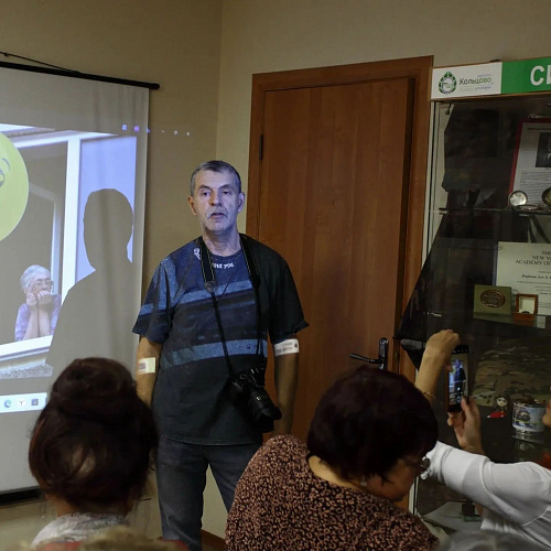 В библиотеке Кольцово открылась фотовыставка Олега Герасименко